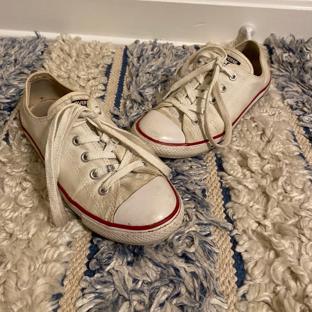White converse